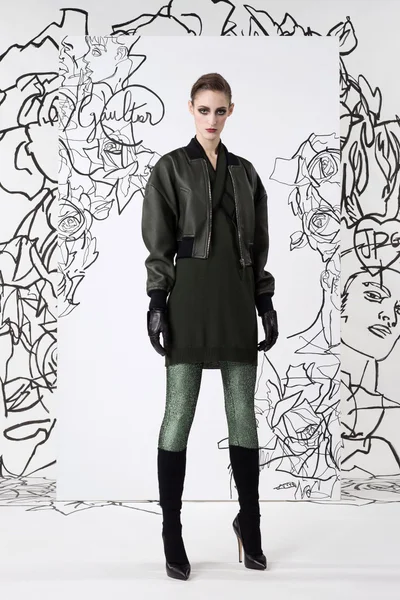 Look 28